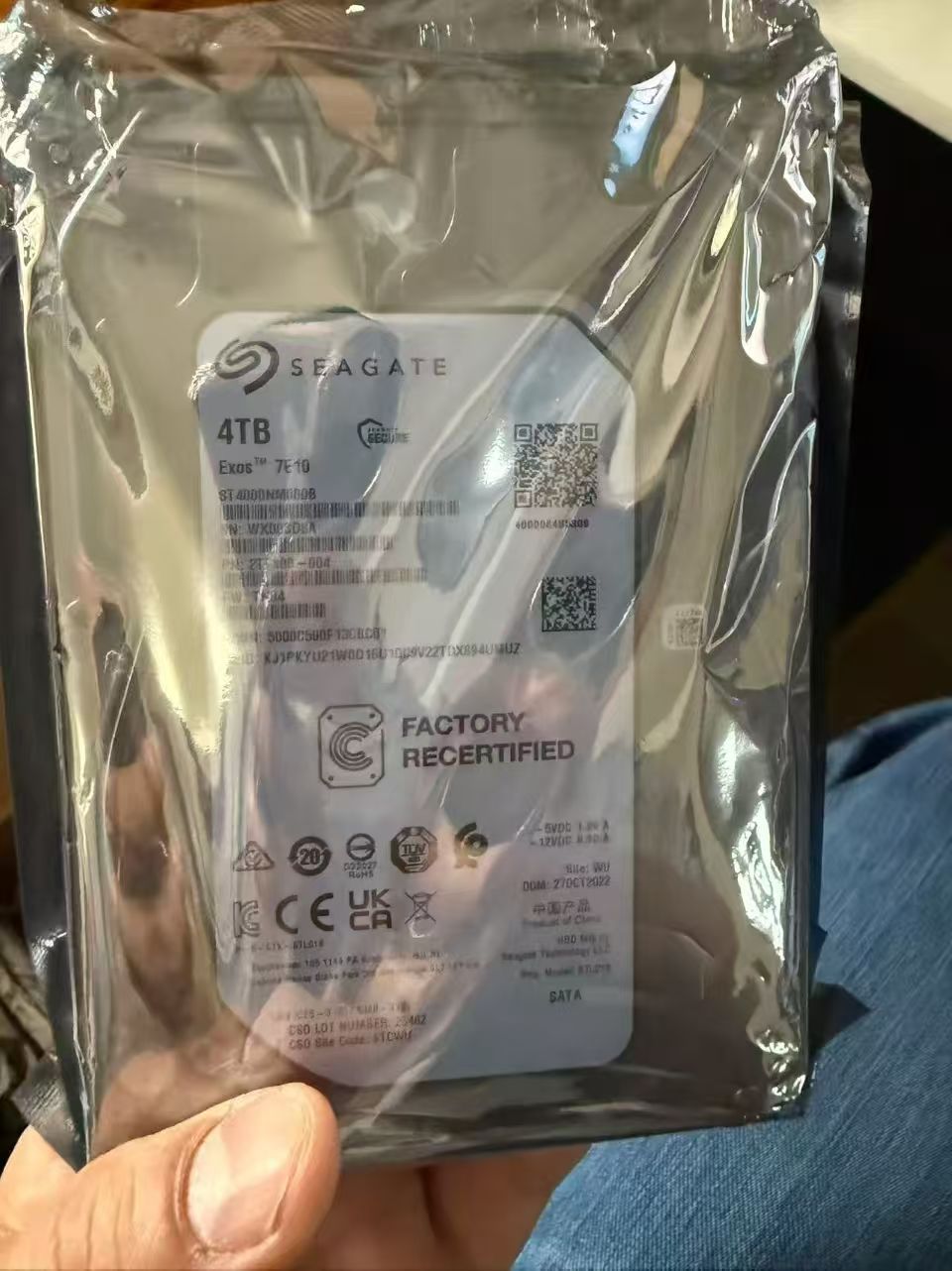 ST4000NM000B R盘.jpg