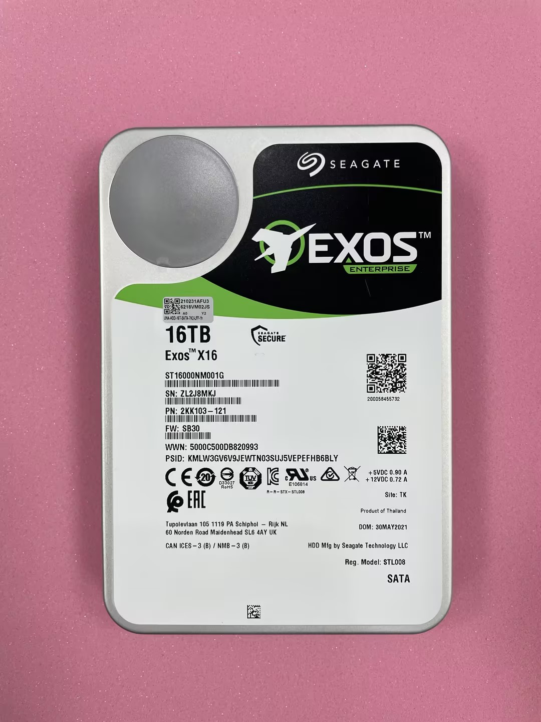 1770603731371600.jpg ST16000NM001G拆机.jpg